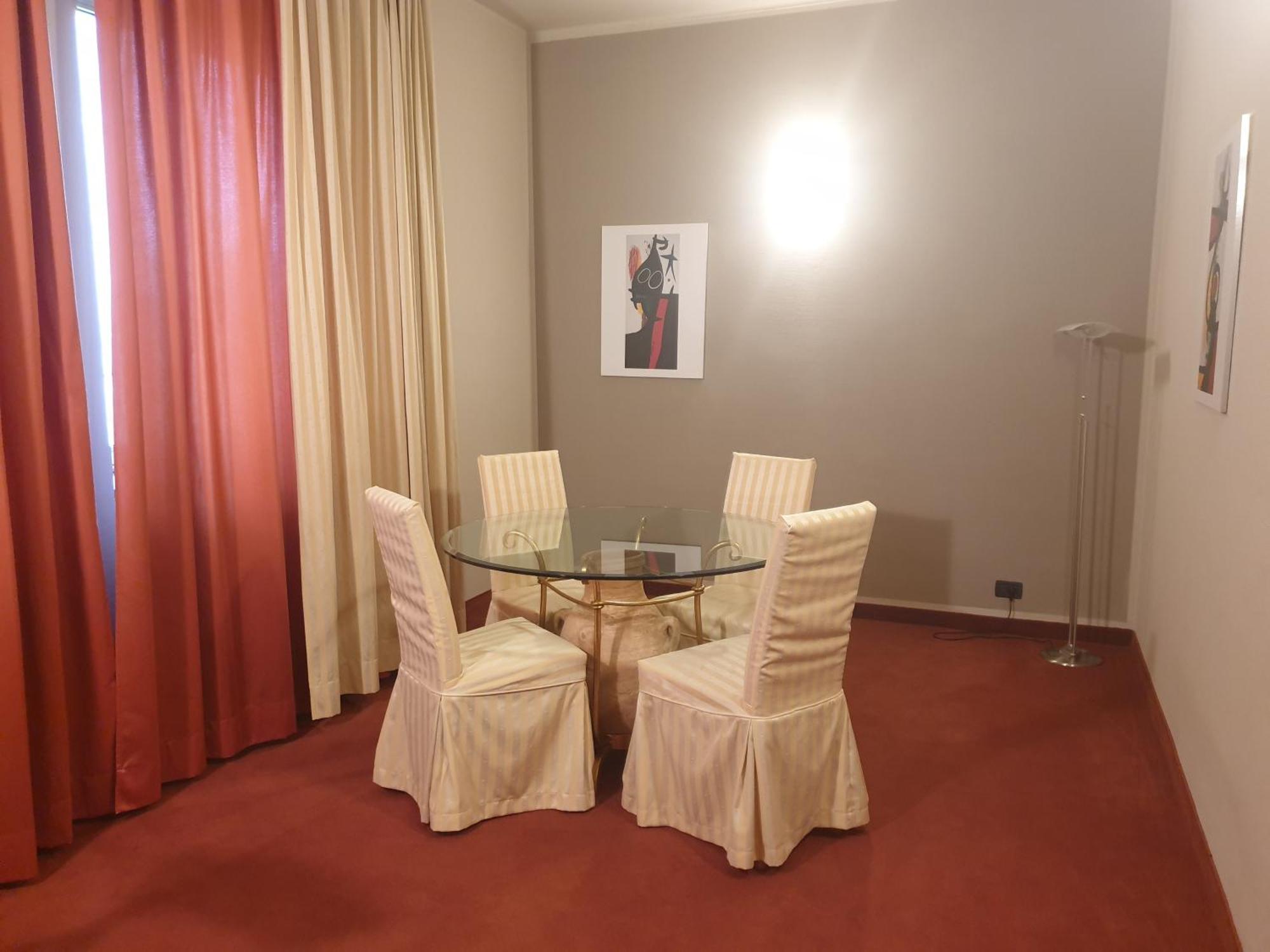 Hotel Lux Alessandria Quarto foto