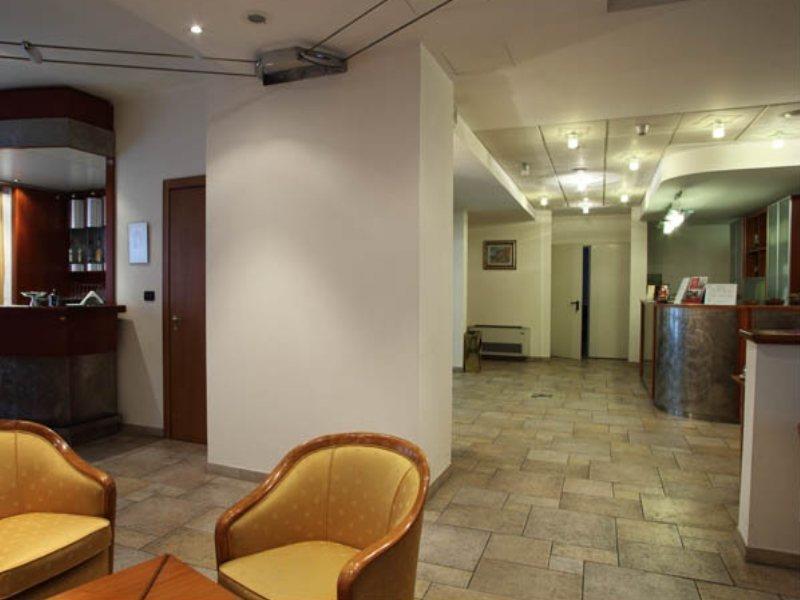Hotel Lux Alessandria Exterior foto
